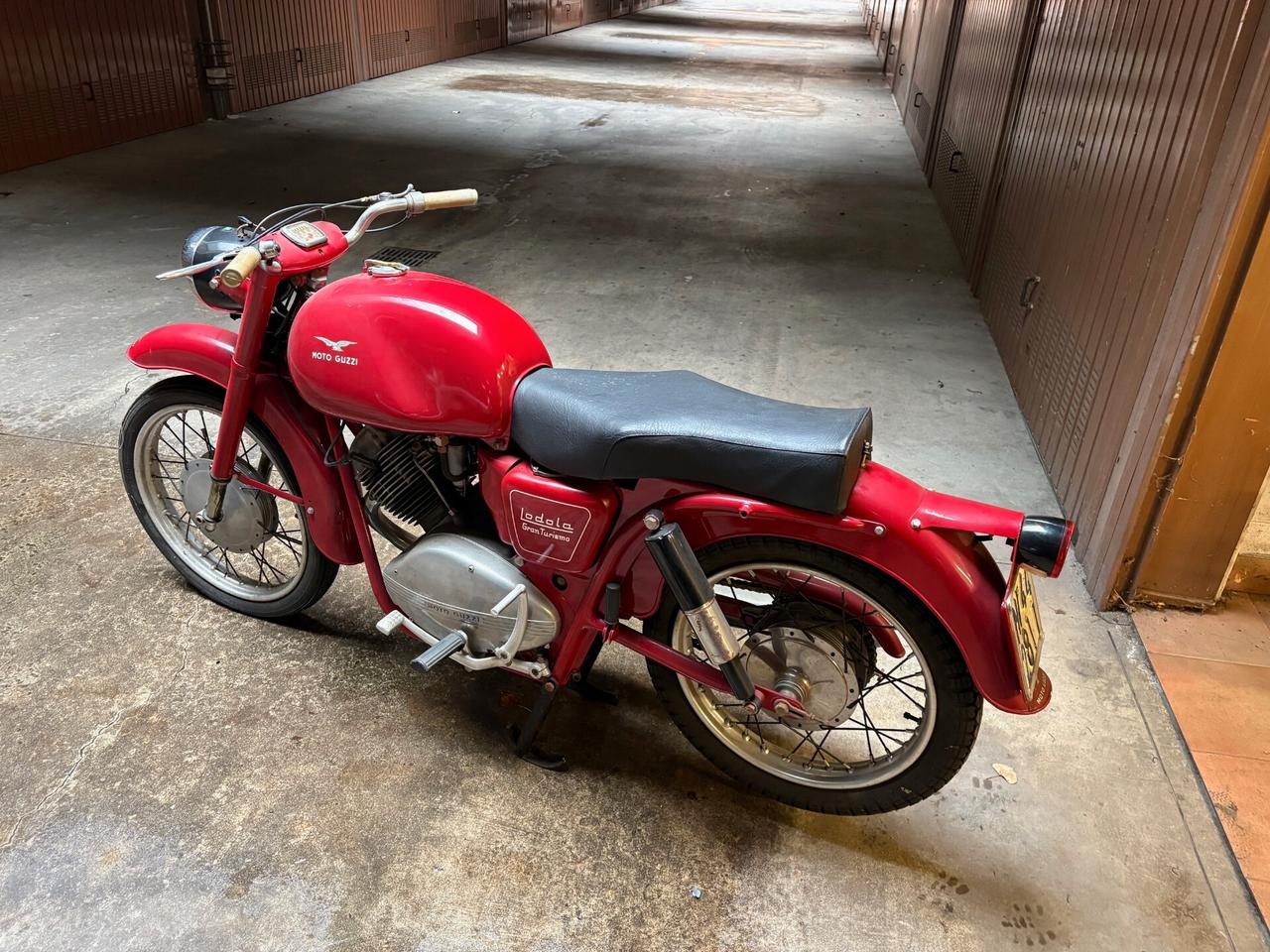 Moto Guzzi Lodola 235 gran turismo