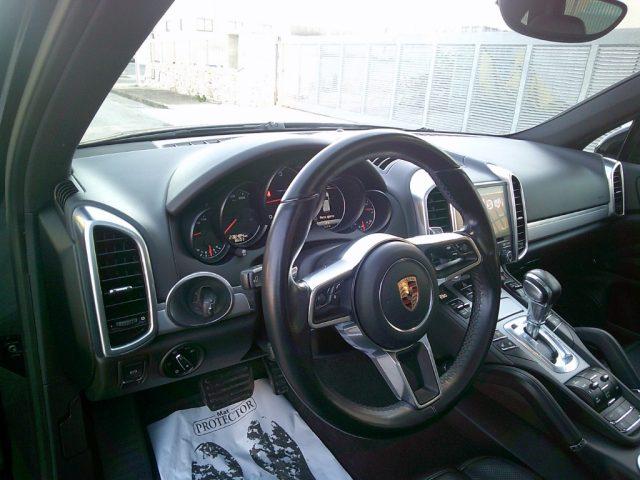 PORSCHE Cayenne 3.0 Diesel Platinum Edition