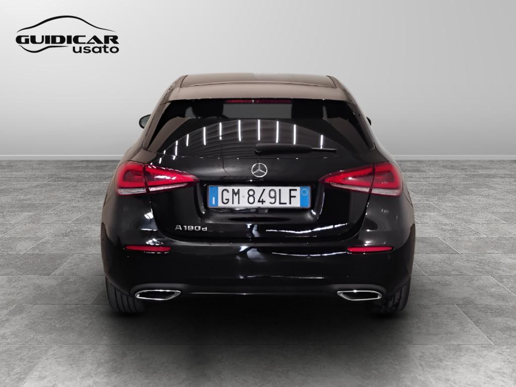 Mercedes-Benz Classe A - W177 2018 - A 180 d Sport Night edition Plus auto