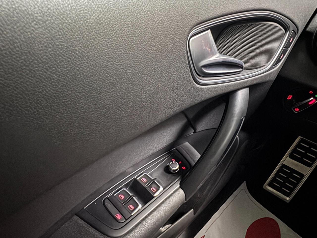 Audi A1 / 1.6 TDI 116 CV / S tronic / DIESEL