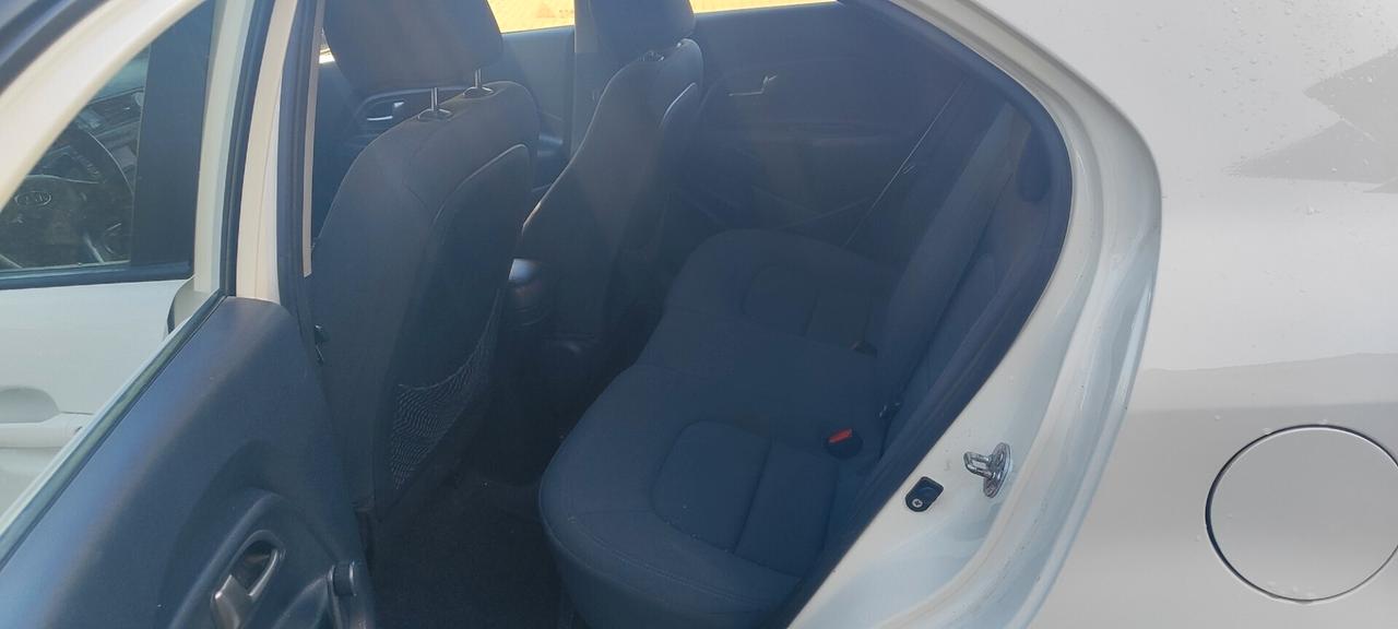 Kia Rio 1.1 CRDi WGT 5p. EX