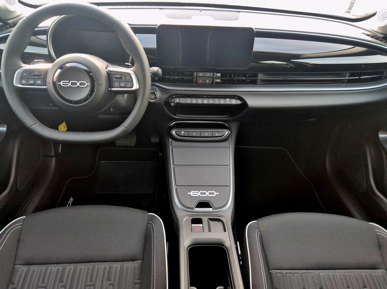 Fiat 600 Hybrid 110 CV DCT MHEV La Prima