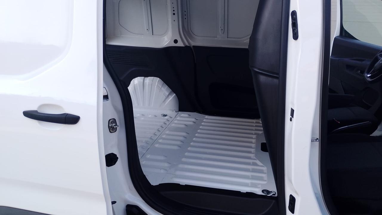 Opel Combo CARGO 4P VETT. FURGONATA 1.5 DIESEL 100CV EDITION L1 650 KG MT6