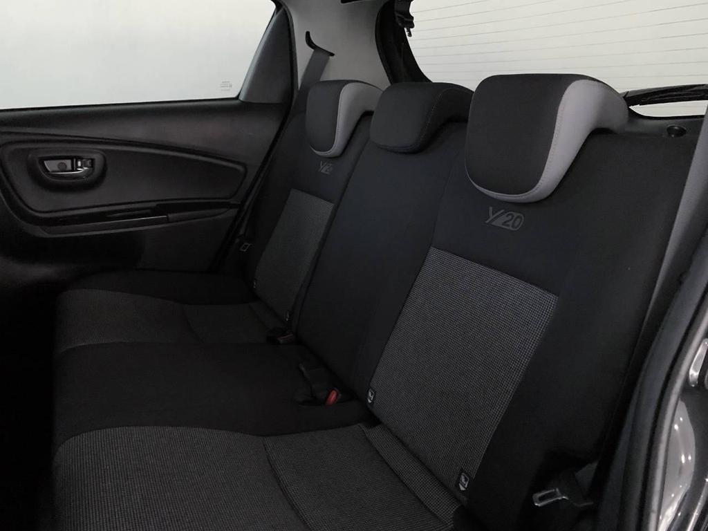 Toyota Yaris 5 Porte 1.5 VVT-i Hybrid Lounge Blue E-CVT