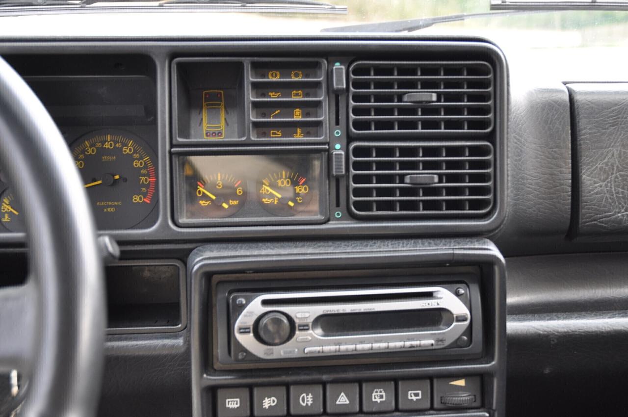 Lancia Delta 2.0i.e. turbo HF integrale 8V (ASI TARGA ORO)
