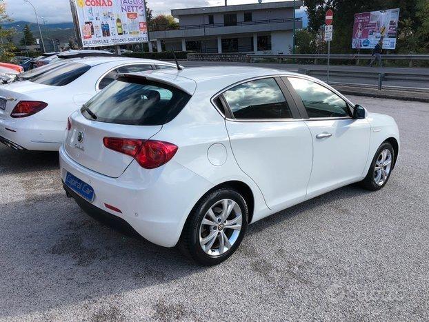 Alfa Romeo Giulietta 1.6 JTDm-2 105 CV Distinctive