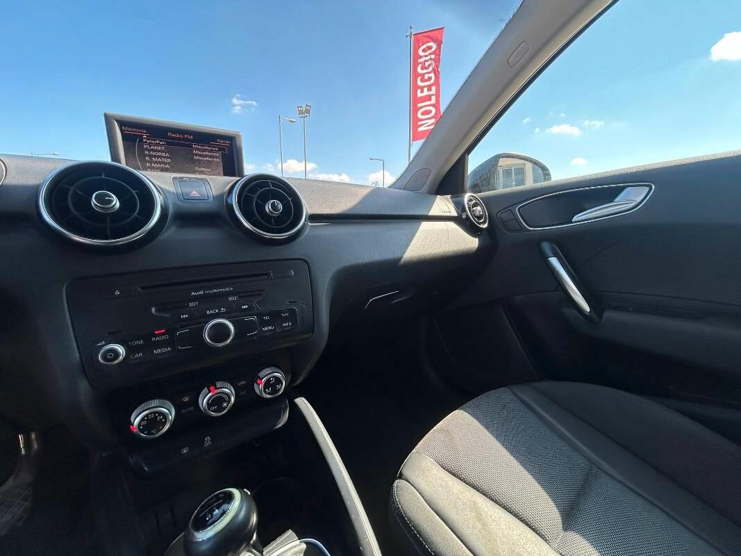 Audi A1 1.6 tdi Attraction 90cv