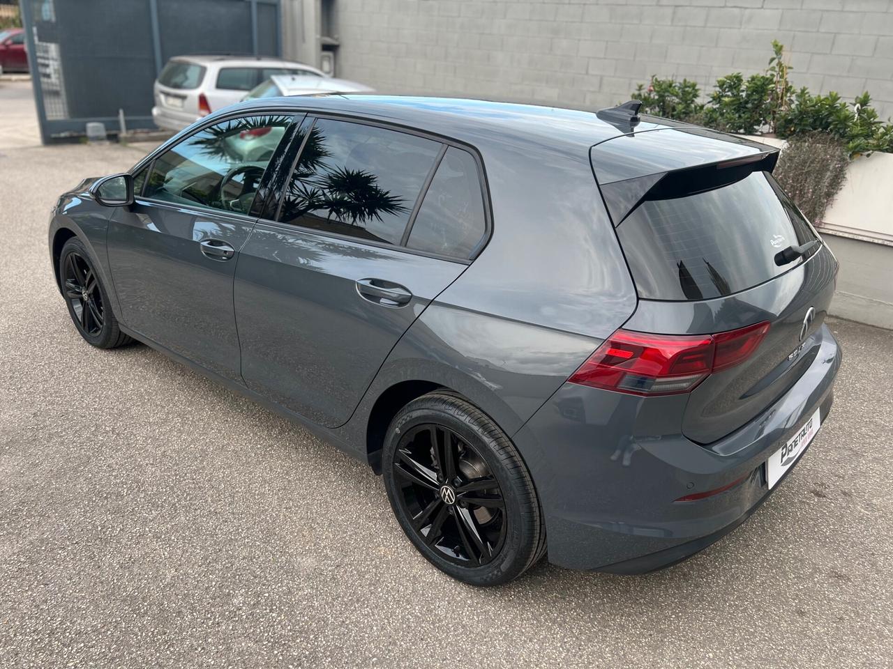 Volkswagen Golf VIII 8 2.0 tdi Life 115cv VIRTUAL/LED/NAVI PERFET.