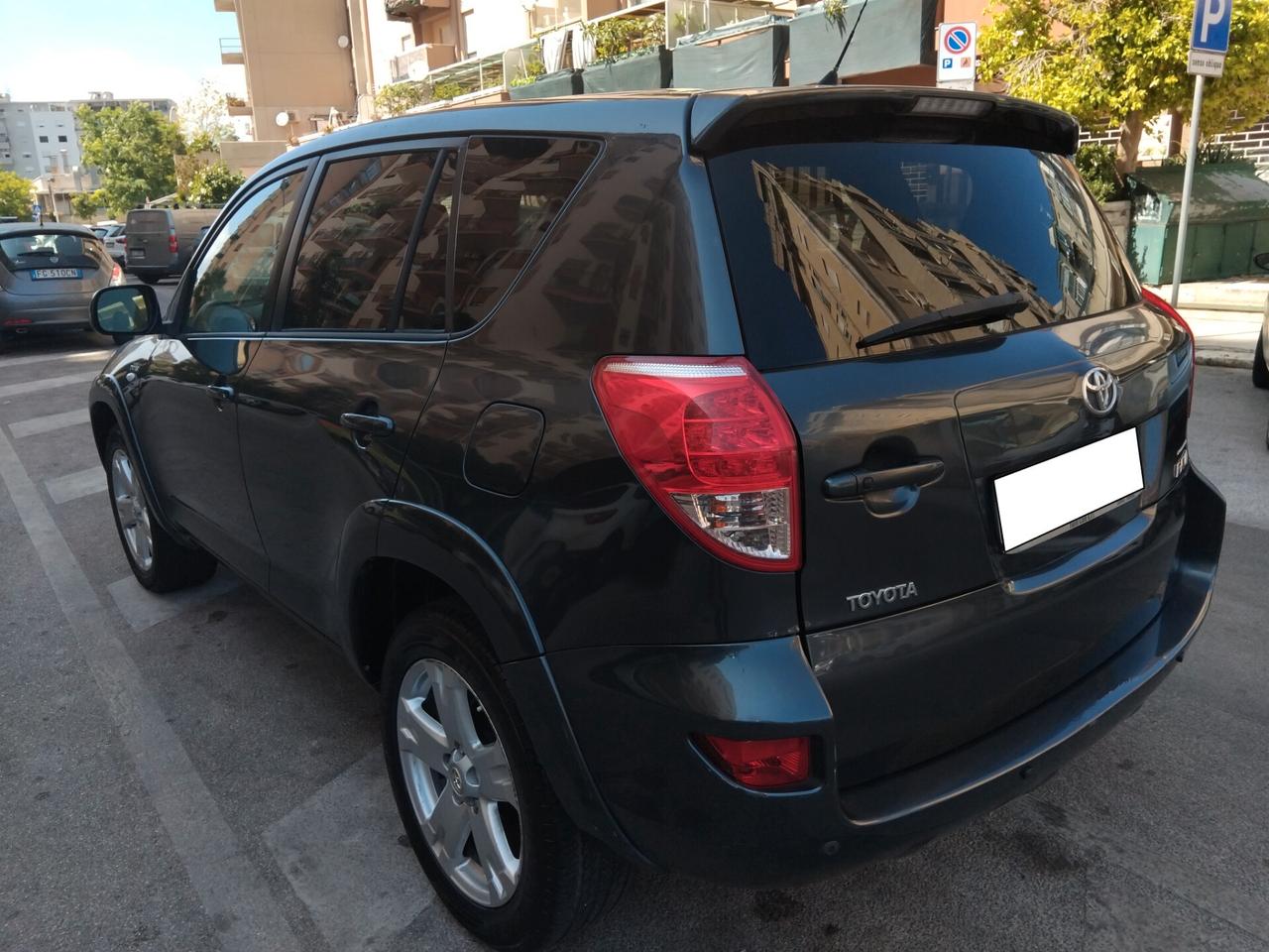 Toyota RAV 4 RAV4 2.2 D-4D 177 CV Luxury