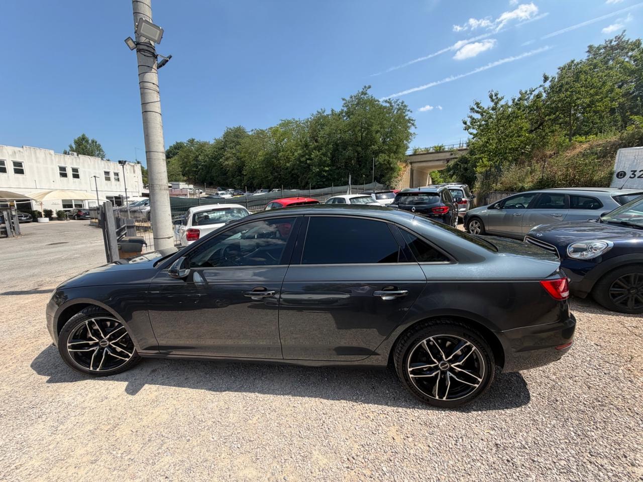 Audi A4 2.0 TDI 150 CV S tronic