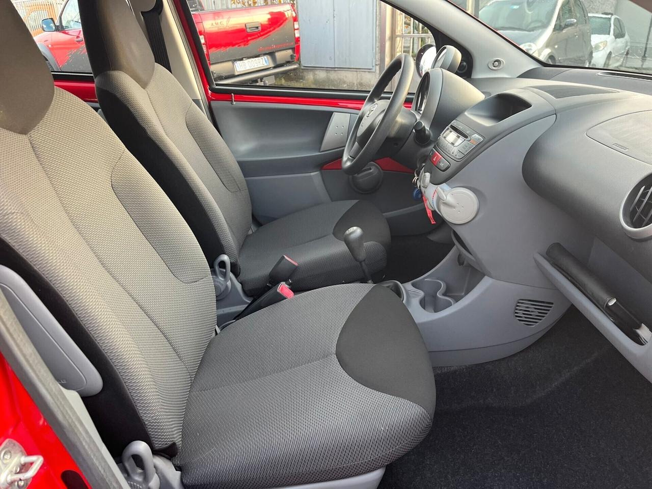 Toyota Aygo 1.0 BENZ SOLO 29.000 KM