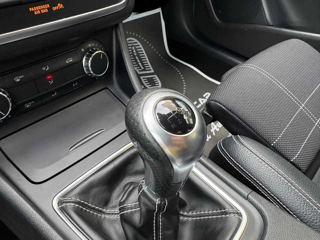 Mercedes-benz GLA 180 d Sport LED INTERNO CERCHI AMG