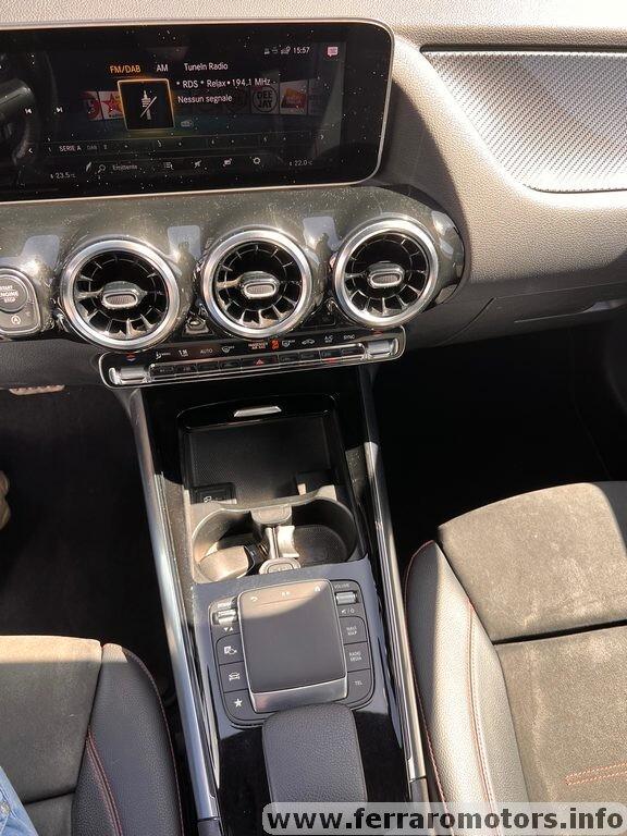 Mercedes GLA 200 d Automatic 4Matic Premium a 299 euro al mese