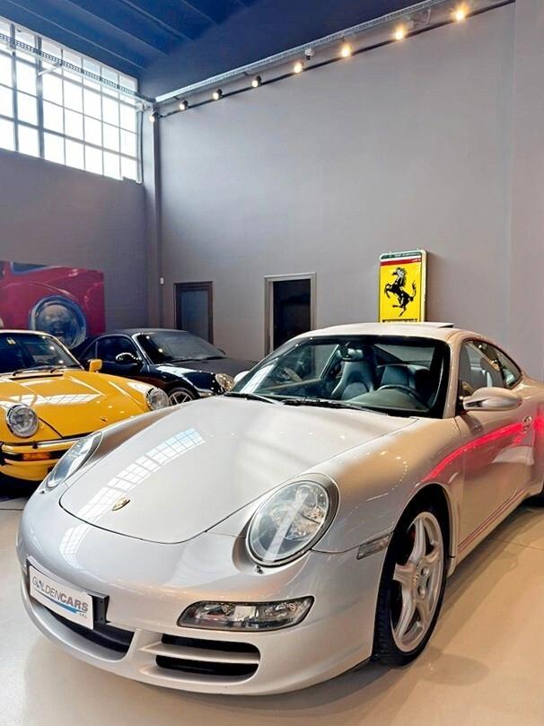 Porsche 911 Carrera cat Coupé