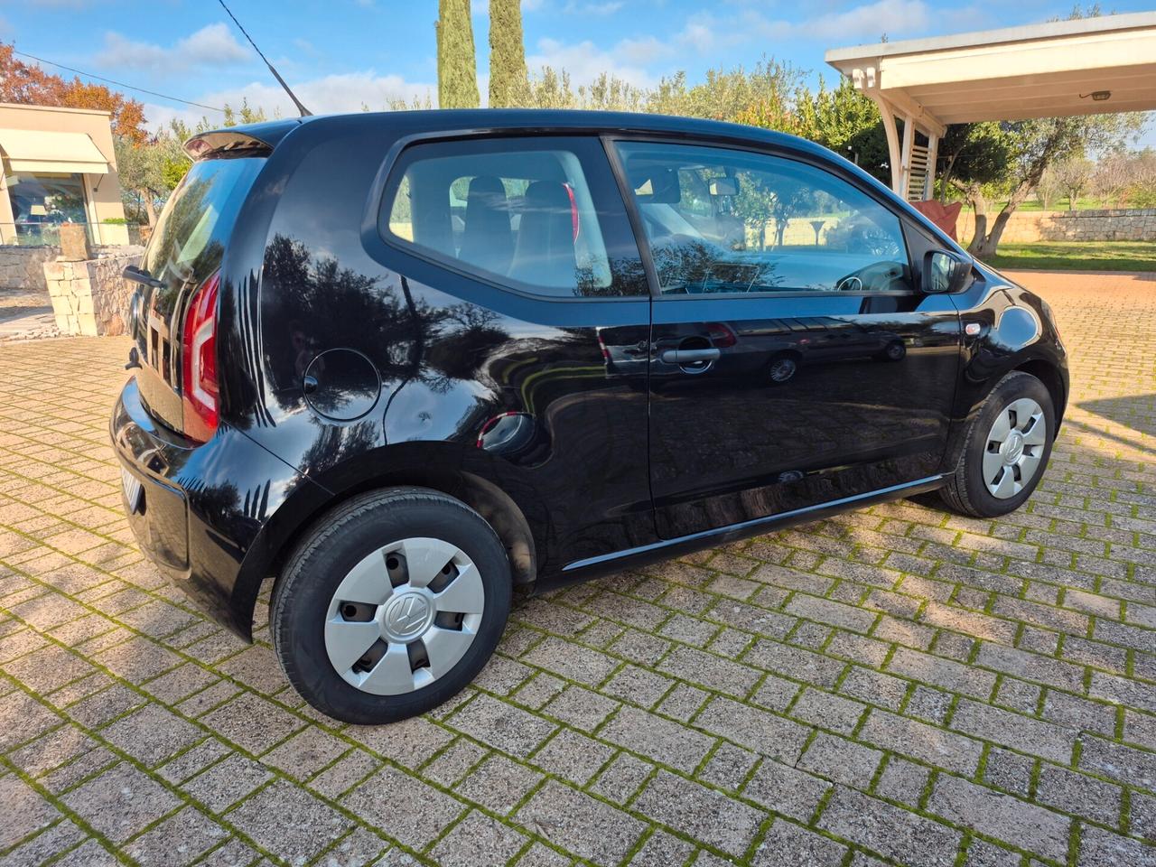 Volkswagen up! 1.0 75 CV 3p. take up!