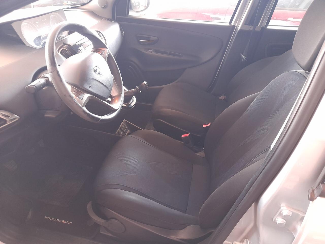 Lancia Ypsilon 1.2 69 CV 5 porte S&S Platinum