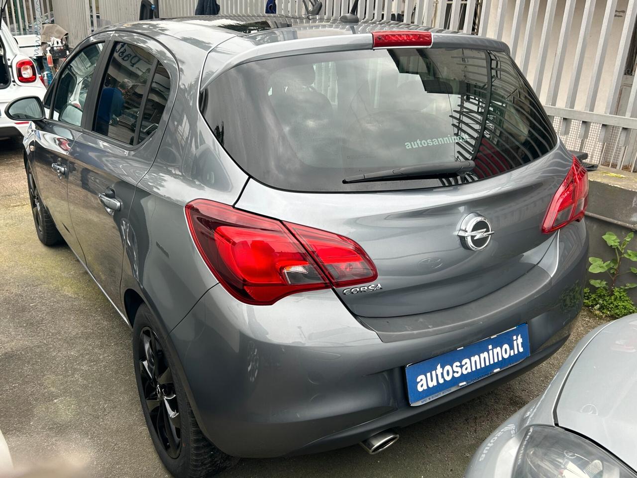 Opel Corsa 1.2 5 porte