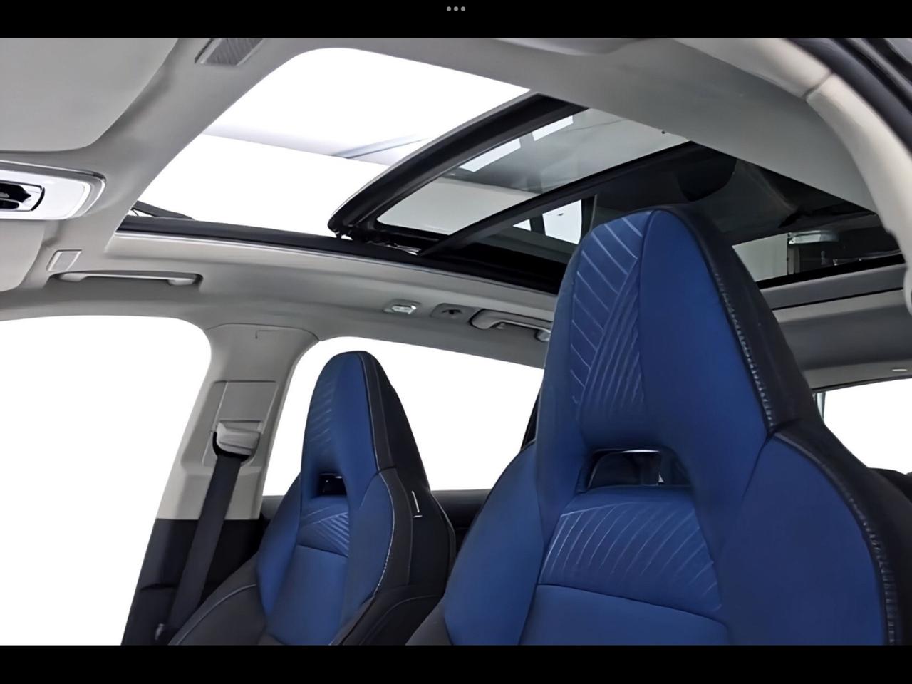 Lynk&co 01 PHEV Perfetta