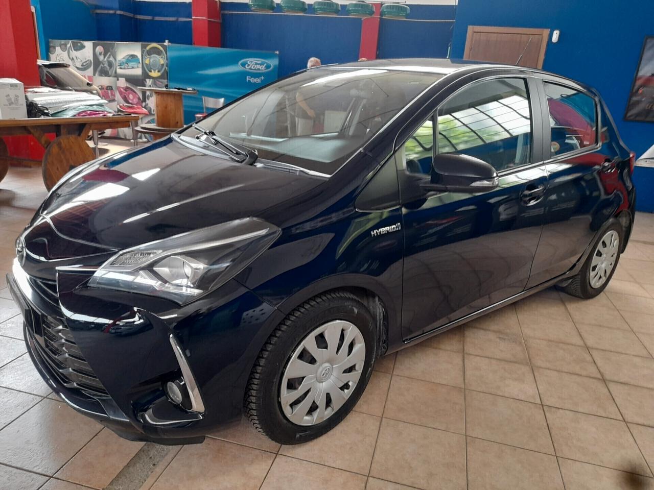 Toyota Yaris 1.5 Hybrid 5 porte Cool