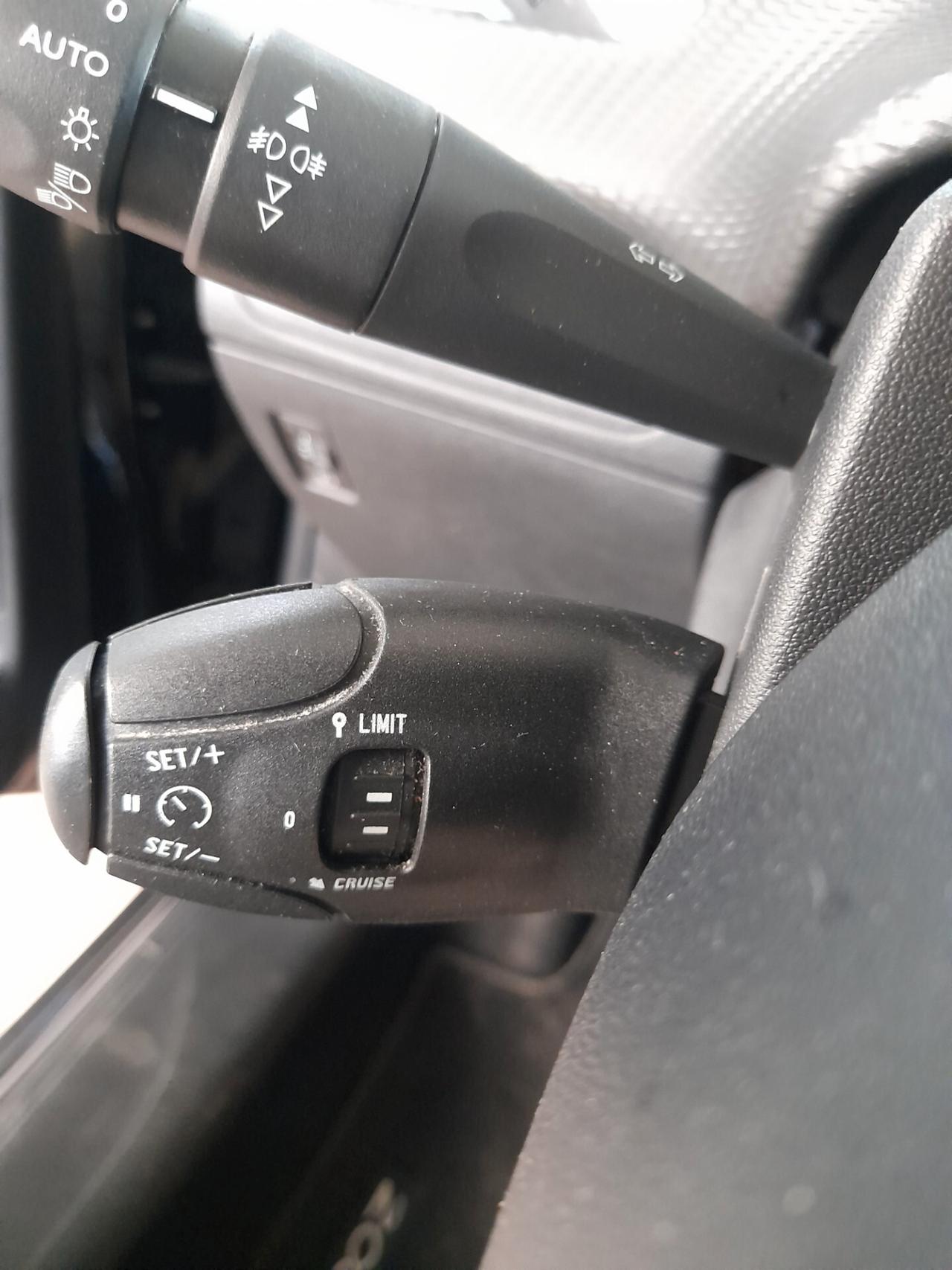 Peugeot 2008 PureTech Turbo 110 EAT6 S&S Allure