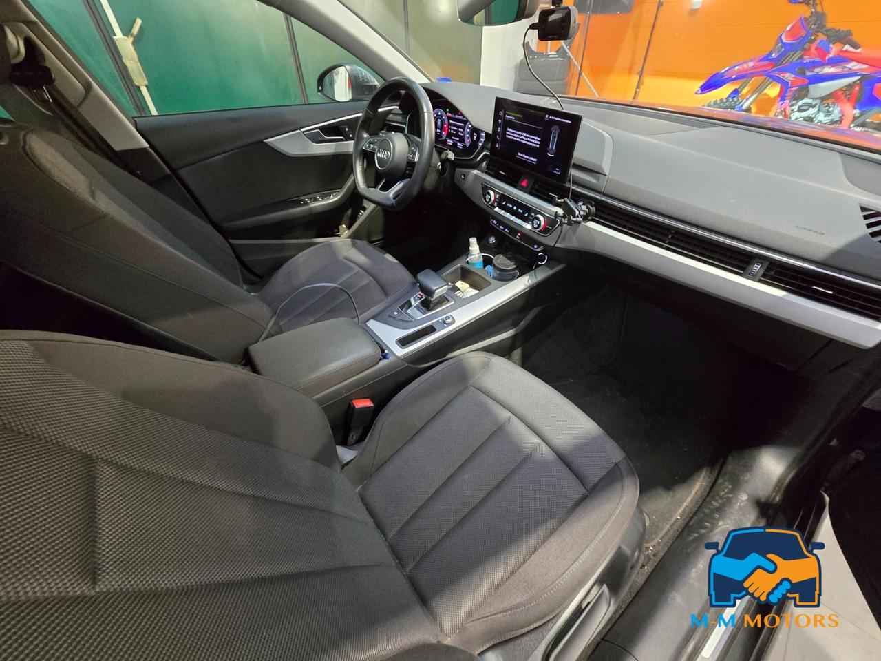 Audi A4 Avant 35 2.0 tdi mhev Business Advanced 163cv s-tronic