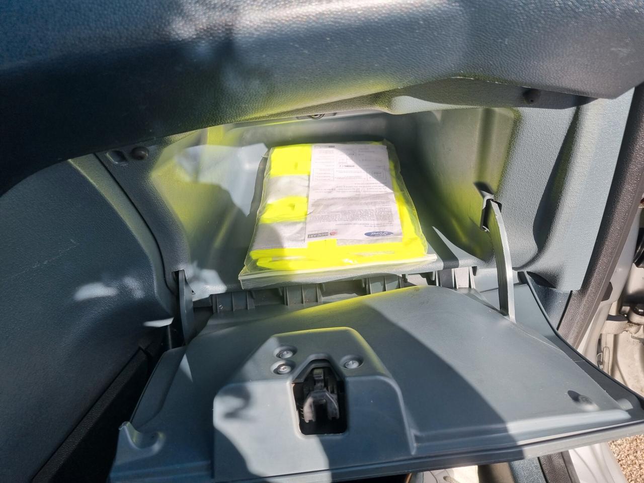 Ford Ka 1.3 TDCi 75CV EURO 4 Titanium