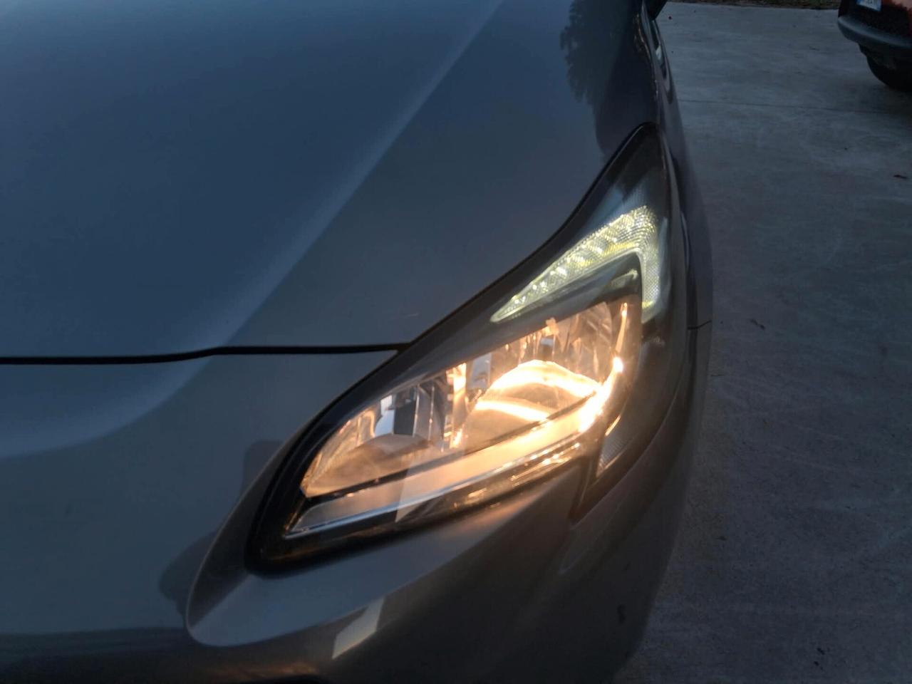 Opel Corsa 1.4 90CV GPL Tech 5 porte Cosmo