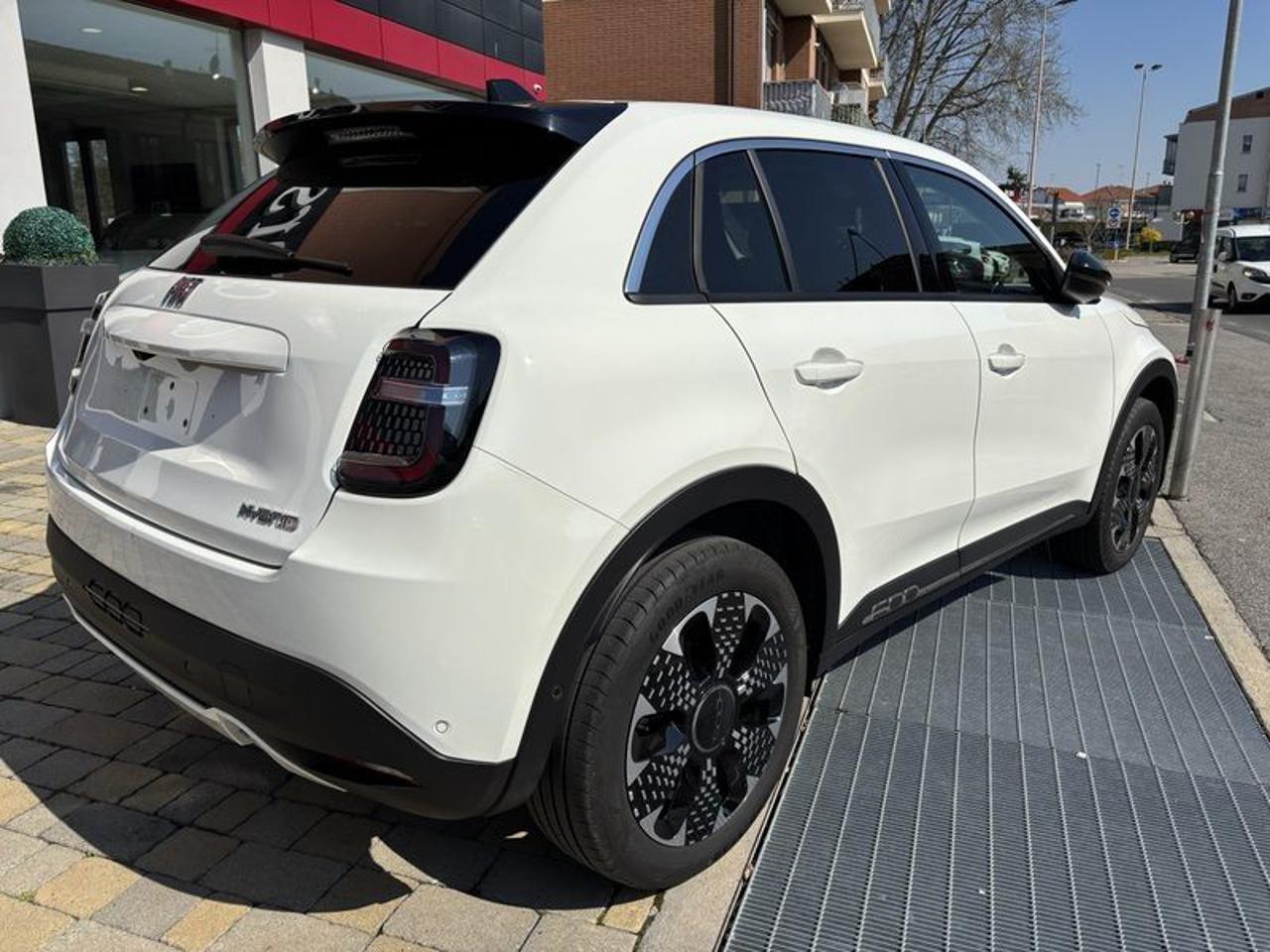 Fiat 600 Hybrid 110 CV DCT MHEV La Prima LED-CAM-18"