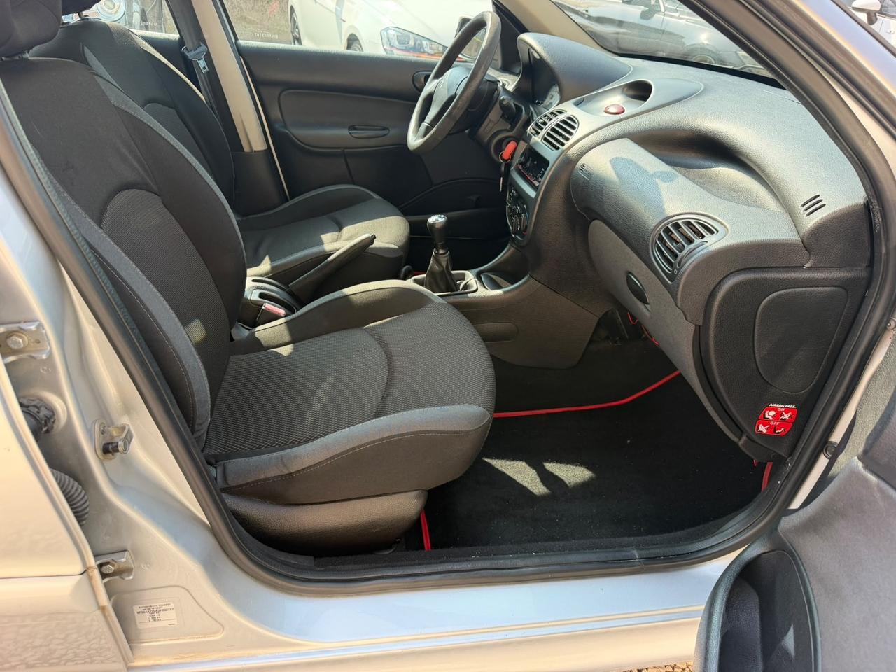Peugeot 206 1.4 5p. Enfant Terrible