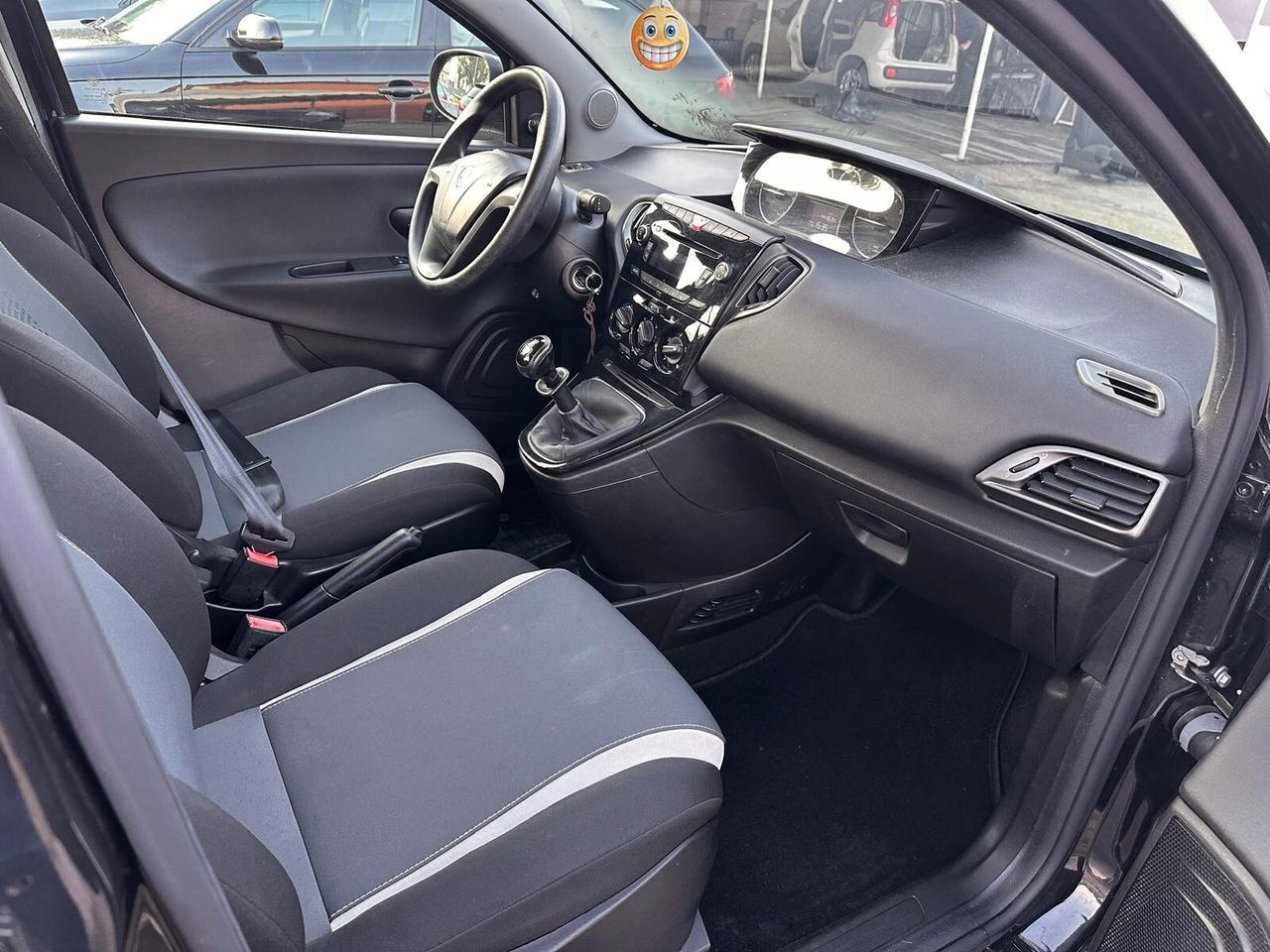 Lancia Ypsilon 1.2 69 CV 5 porte Elefantino