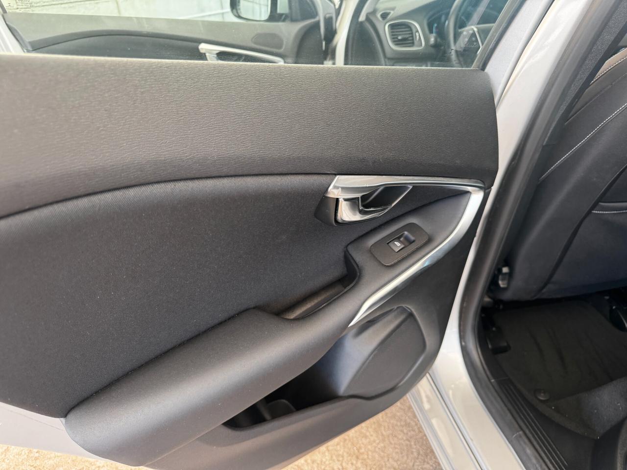 Volvo V40 D2 1.6 Business 115 Cv - 11/2013