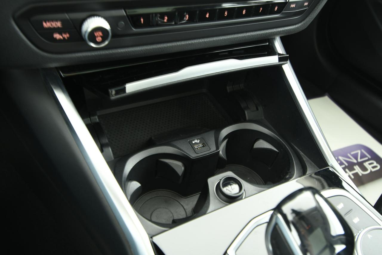 BMW 320d Touring mhev 48V Business Advantage auto