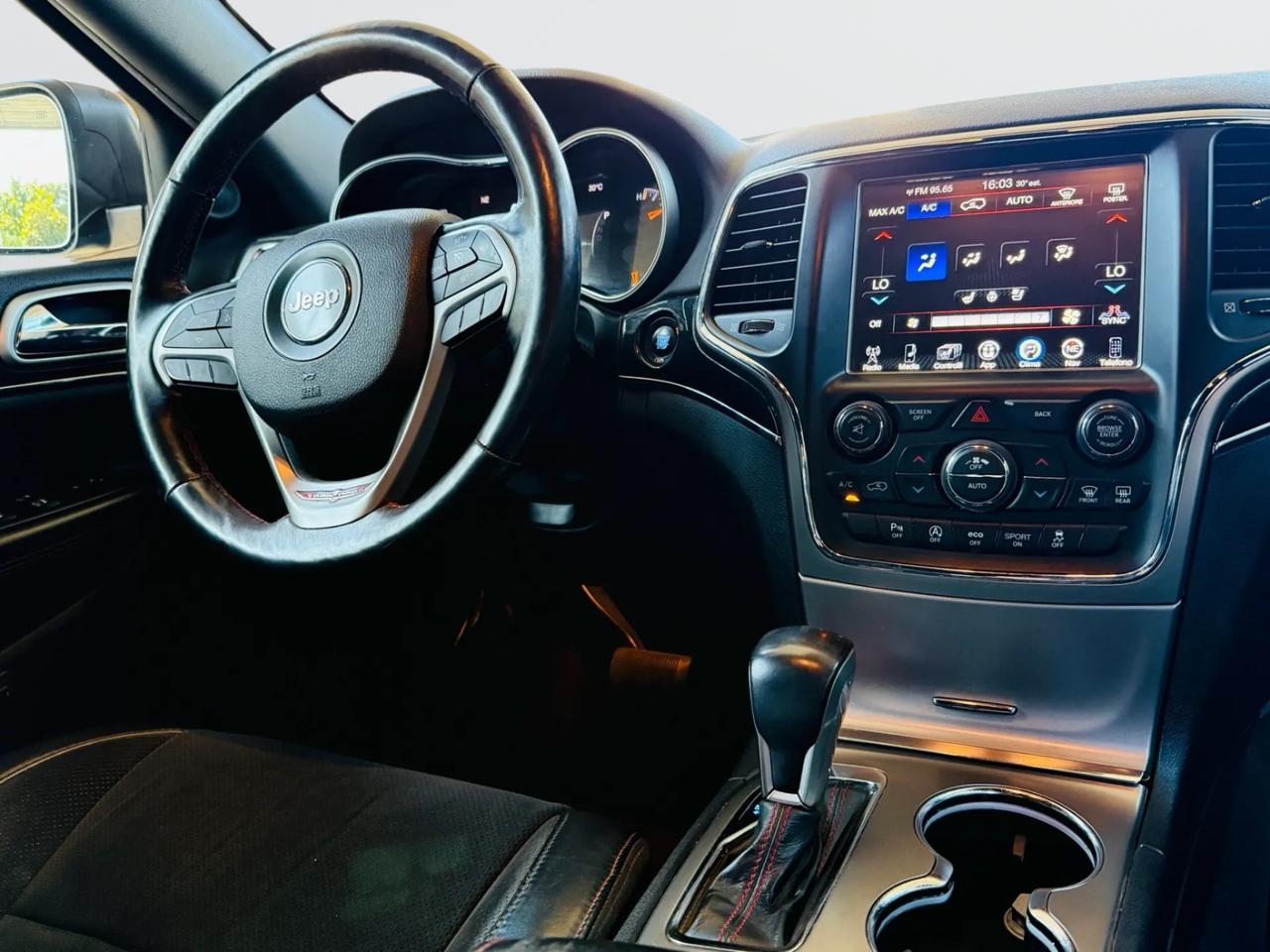 Grand Cherokee 2018 3.0 crd V6 Summit s*