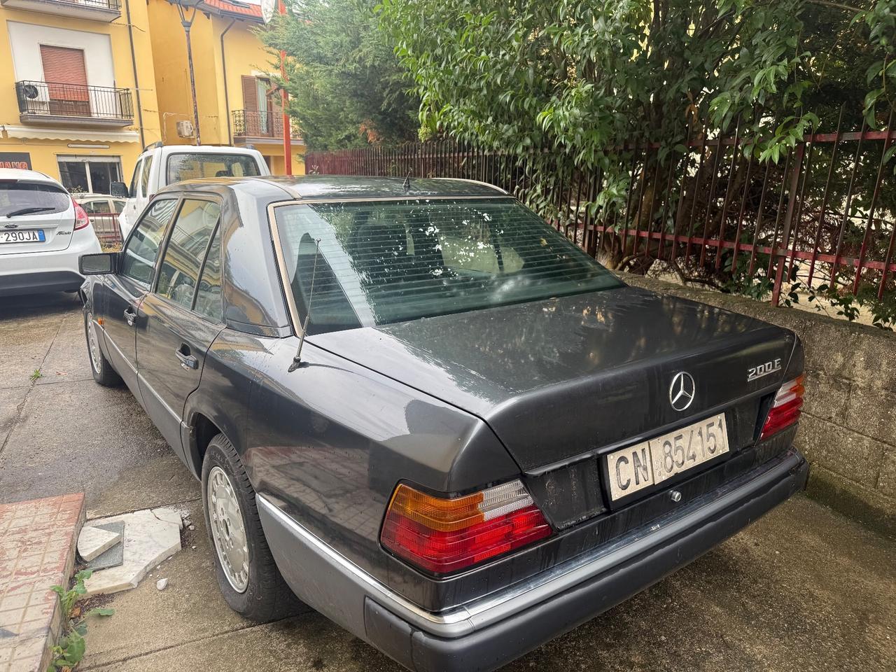 Mercedes-benz E 200 Avantgarde