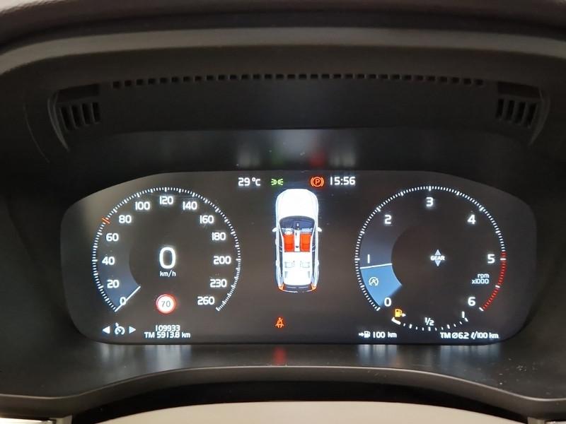 VOLVO XC60 D3 Momentum
