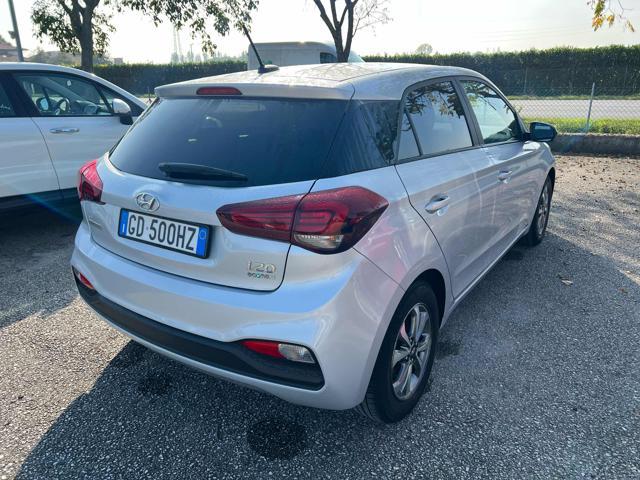 HYUNDAI i20 1.2 5 porte Econext Connectline OK NEOPATENTATI !