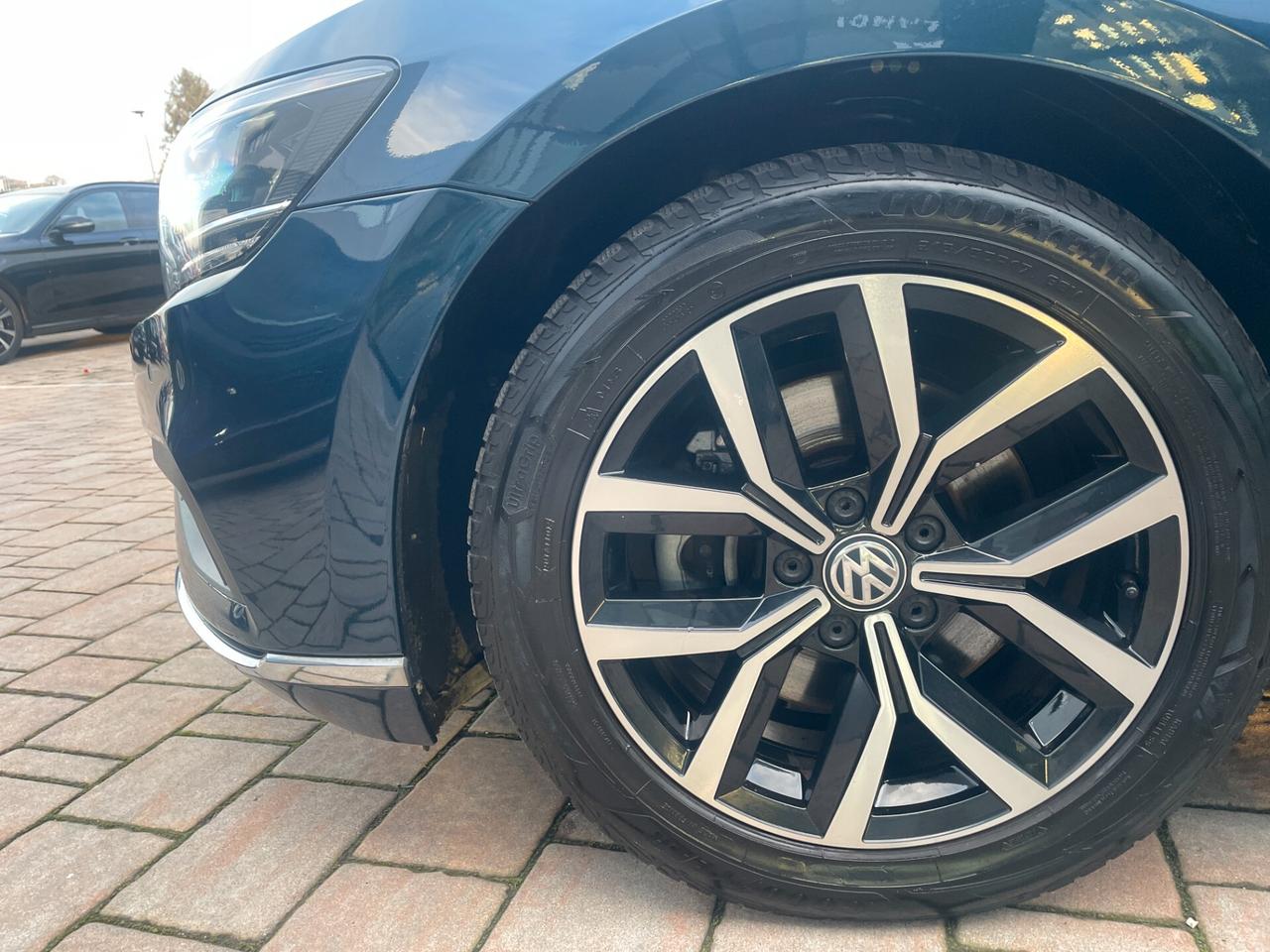 Volkswagen Passat Variant 2.0 TDI SCR 190 CV DSG Executive BMT