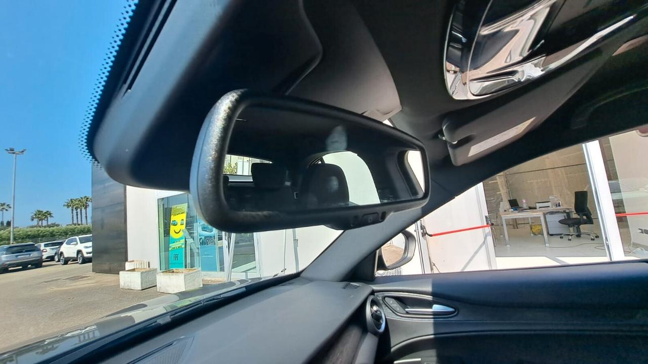 Alfa Romeo Stelvio 2.2 Turbodiesel 160 CV AT8 RWD Business
