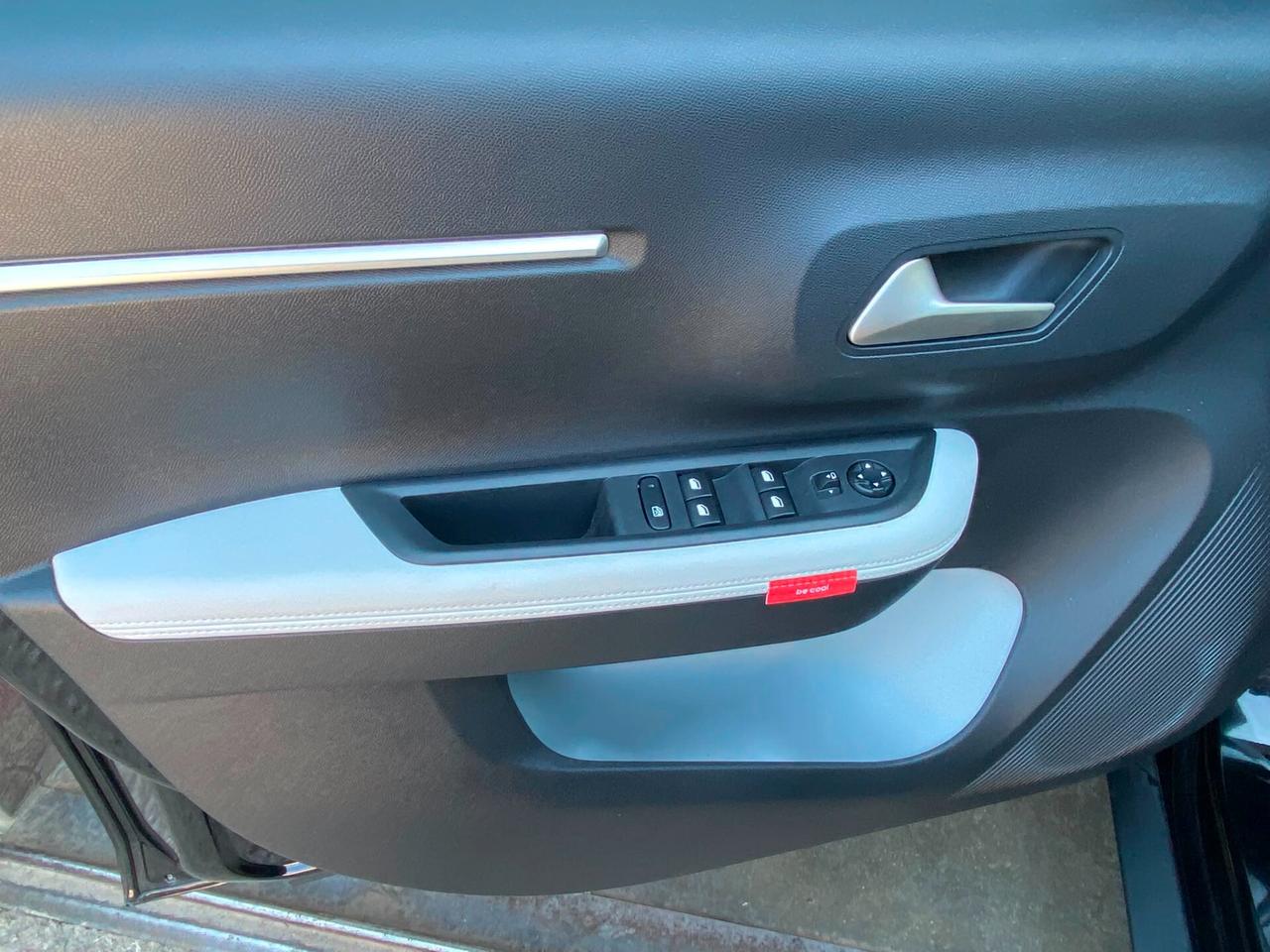 Citroen C3 1.2 Turbo 100 S&S Modello Max BiColor 2025