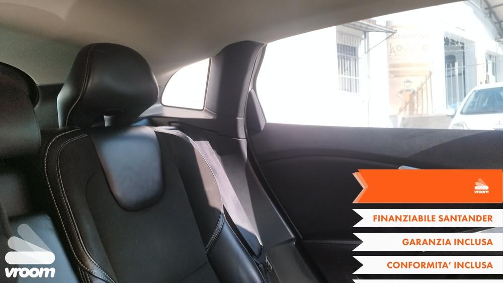 VOLVO V40 (2012-2020) V40 D2 1.6 R-design Kinetic