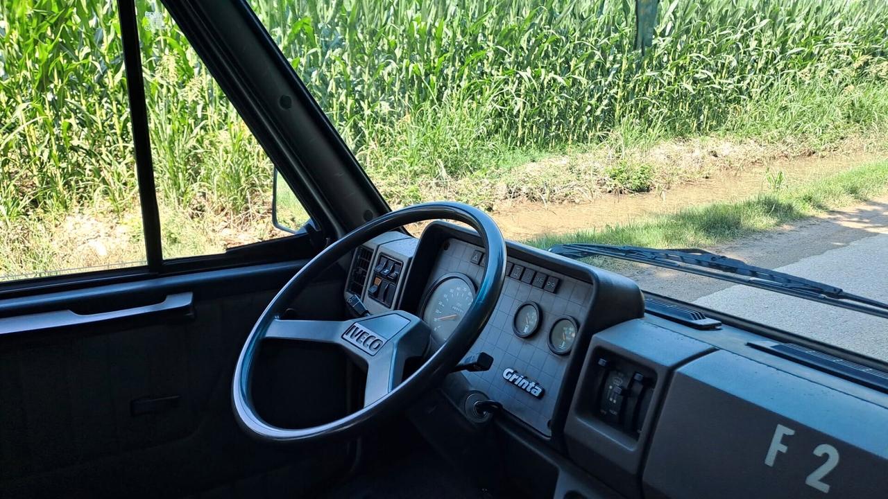 Iveco 7 posti solo 80.000 Km cassone 3,2 m