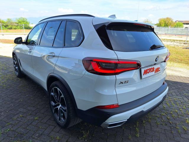 BMW X5 X5 Xdrive25d Business auto Pelle color Cognac, Parking Assistant Plus, Cerchi da 21, Tetto panoramico apribile