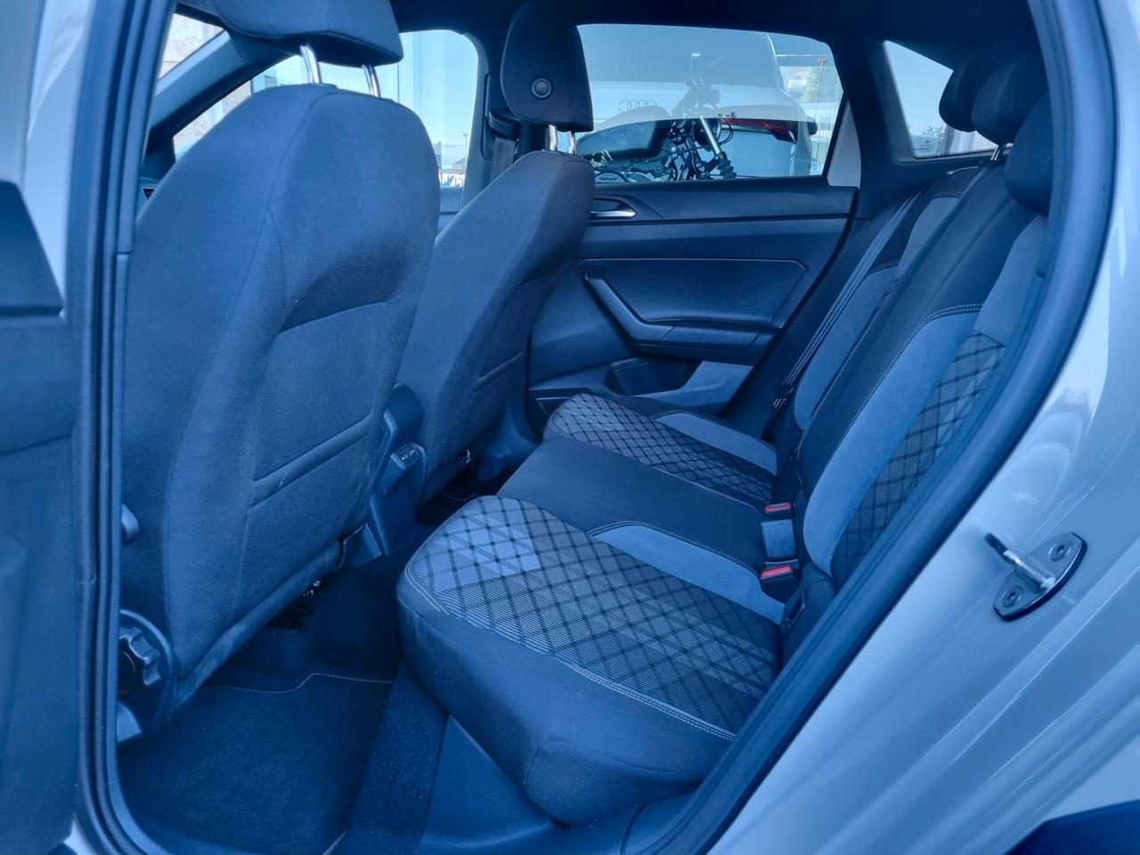 Volkswagen Taigo 1.0 TSI 110CV DSG R-Line