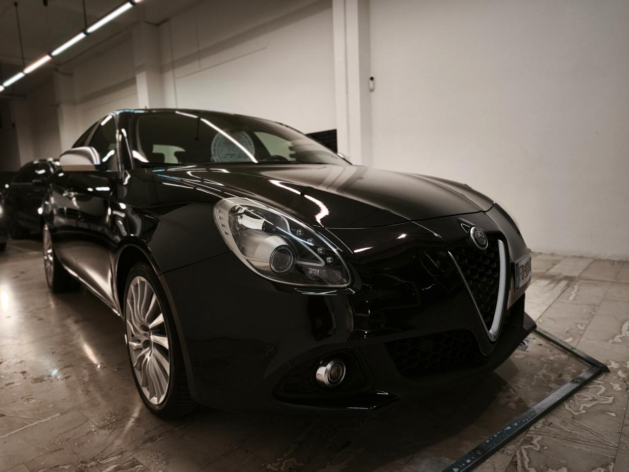 Alfa Romeo Giulietta 1.6 JTDm-2 120 CV Distinctive