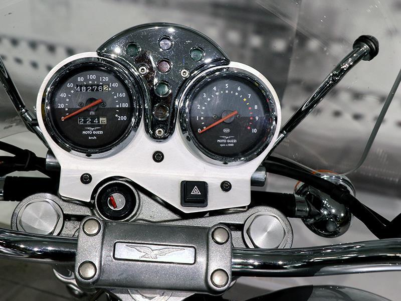 Moto Guzzi Nevada 750