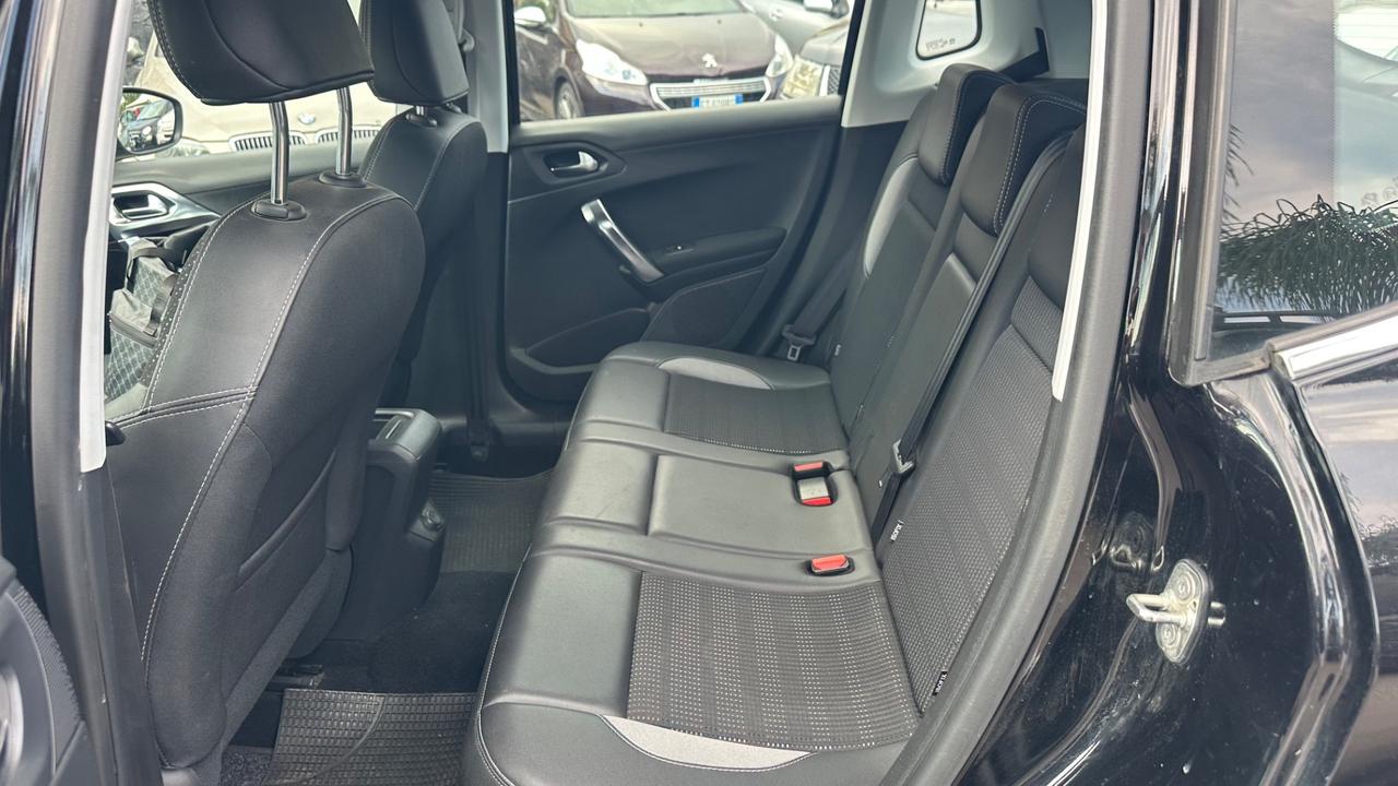 Peugeot 2008 BlueHDi 100 Allure