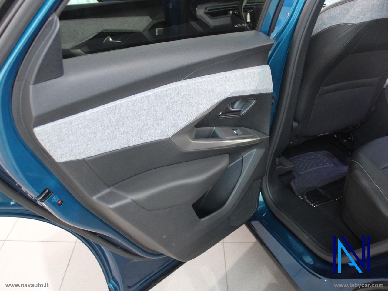 PEUGEOT 3008 Hybrid 136 e-DCS 6 Allure Pack