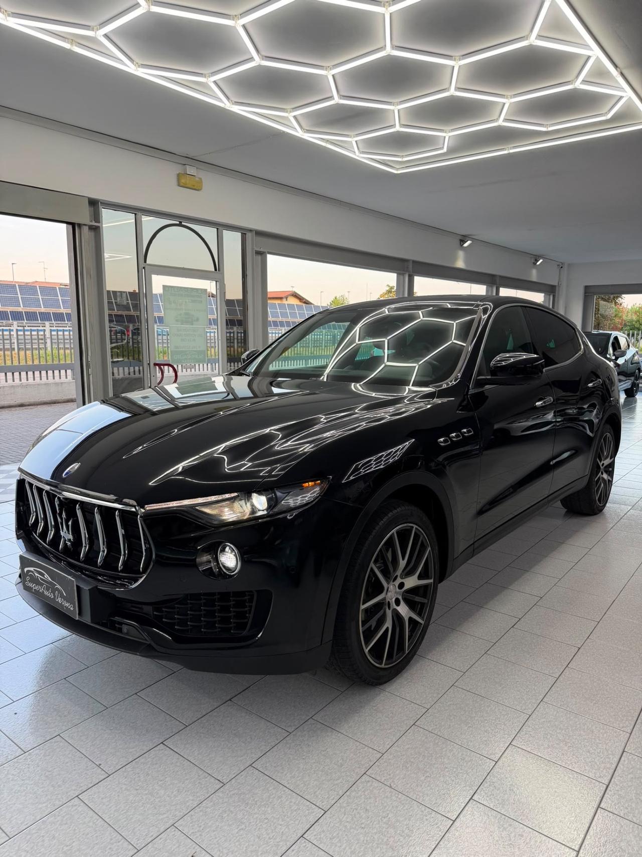 Maserati Levante V6 Diesel 275 CV AWD TETTO