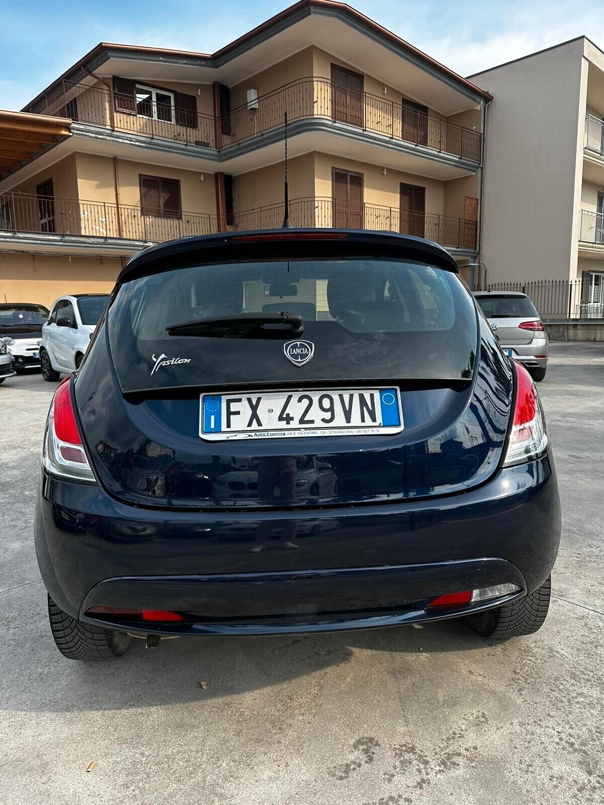 Lancia Ypsilon 1.2 69 CV 5 porte S&S Platinum