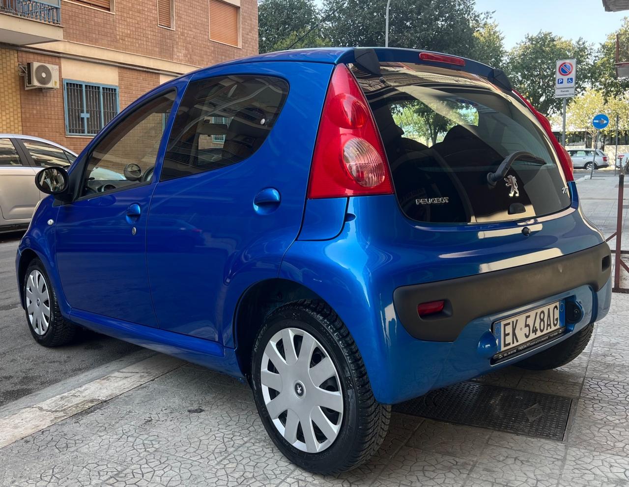 Peugeot 107 1.0 68CV 5p. Allure